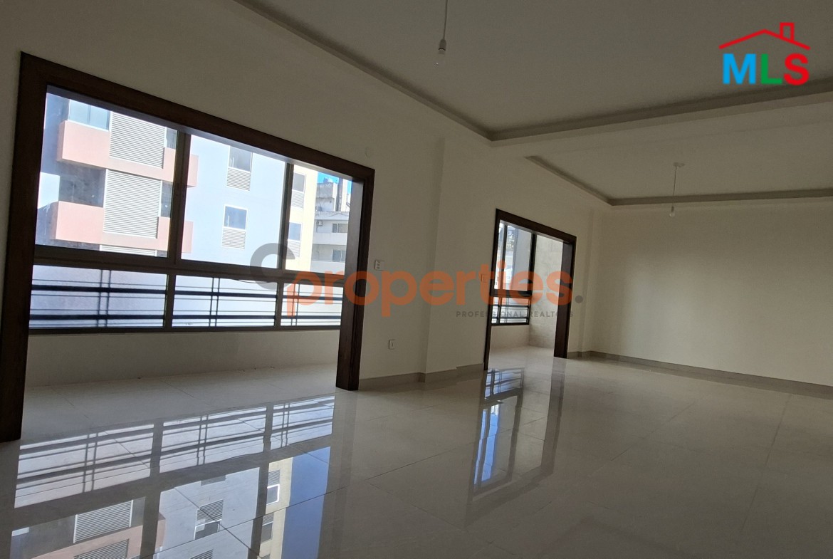Apartment For Sale In Achrafieh – CPBWW43