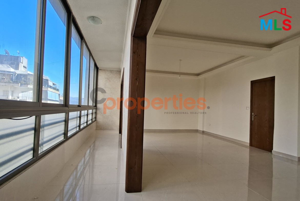 Apartment For Sale In Achrafieh – CPBWW43