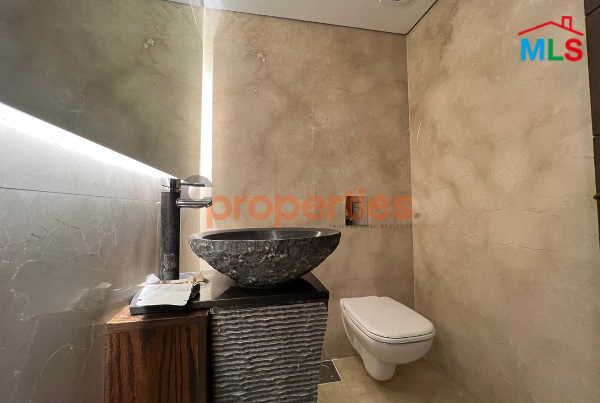 Luxury Apartment for Sale in Hazmieh with Terrace – CPMK152