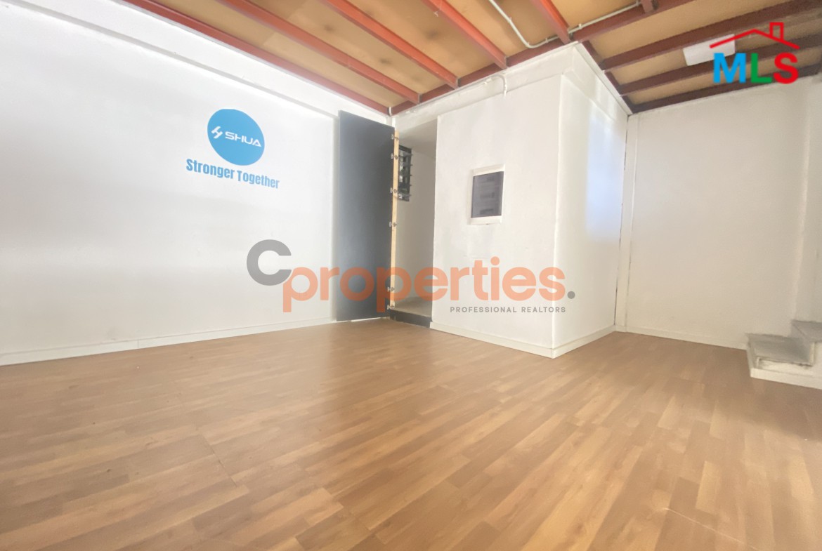 Shop For Sale in Zalka – CPFY38