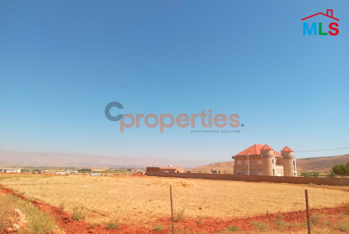 Land For Sale in Deir el Ahmar – CPCF297
