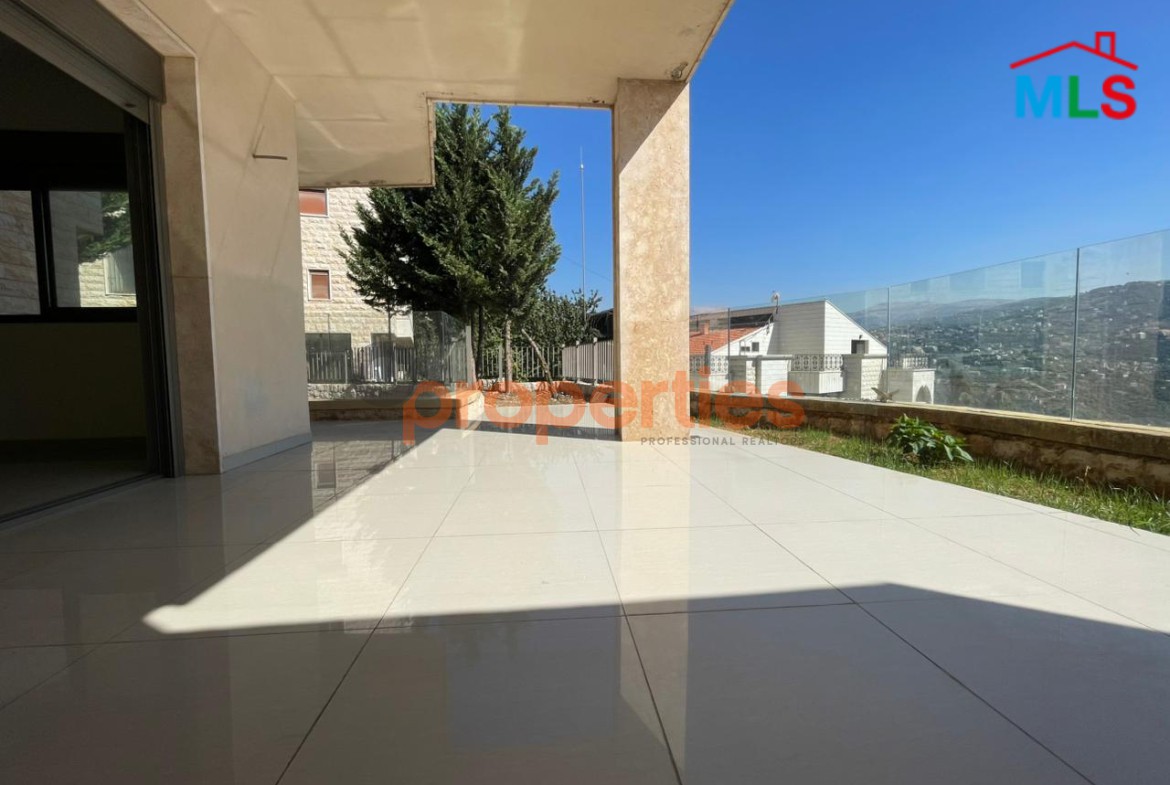 Apartment for Sale In Ballouneh – CPKRH52