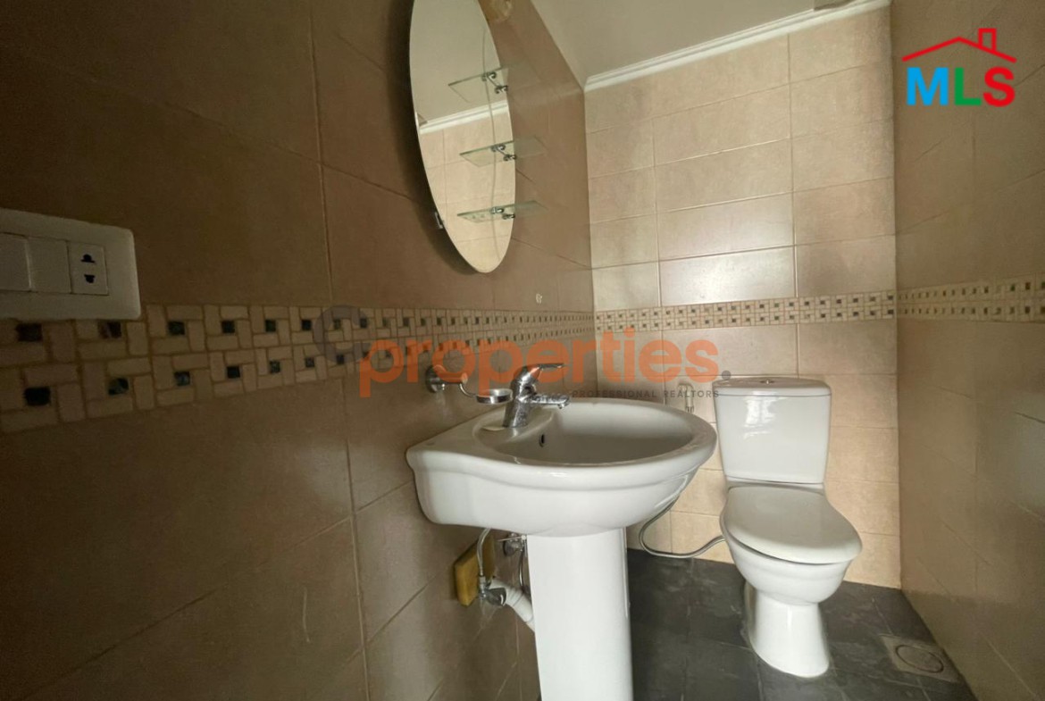 Apartment for Sale In Ballouneh – CPKRH52