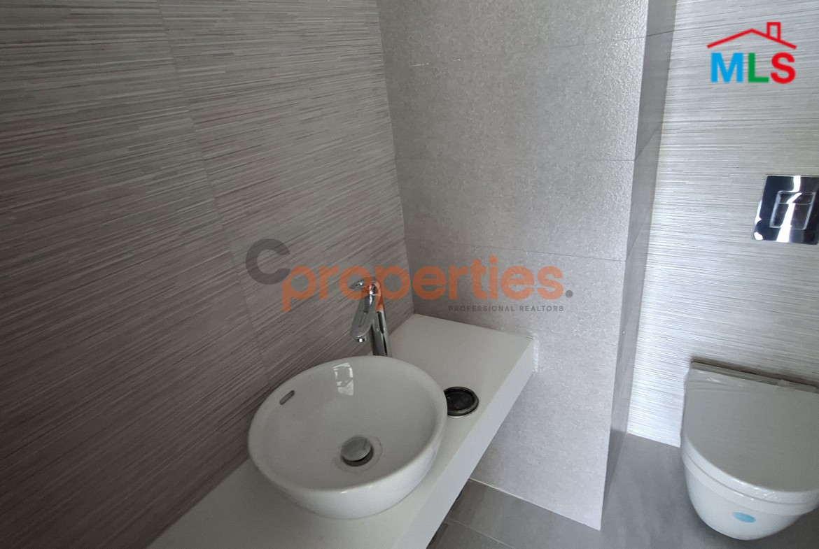 Apartment For Sale In Achrafieh – CPBWW40