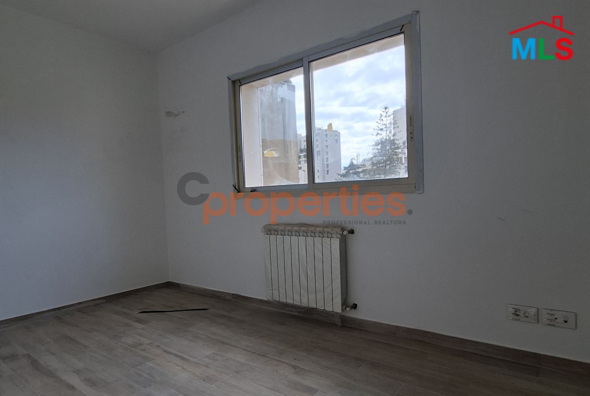 Apartment For Sale In Achrafieh – CPBWW40