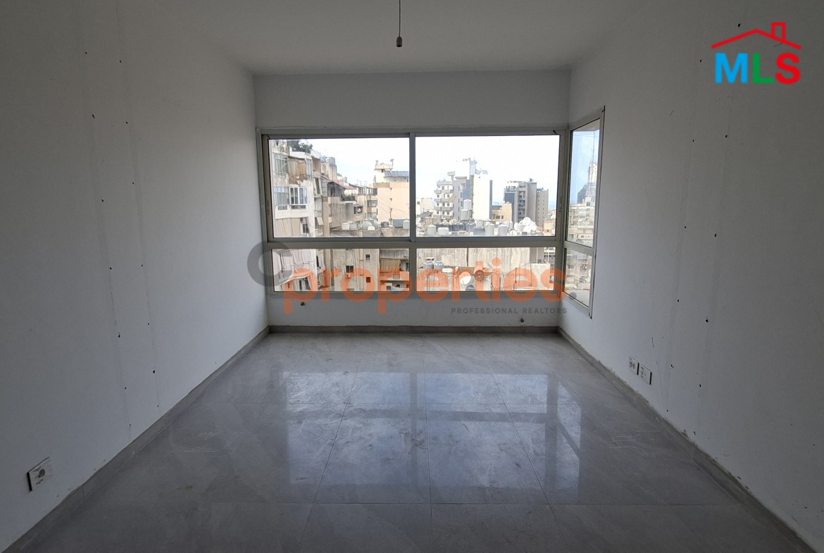 Apartment For Sale In Achrafieh – CPBWW39