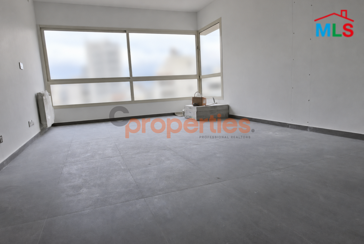 Apartment For Sale In Achrafieh شقة للبيع في الأشرفية CPBWW34