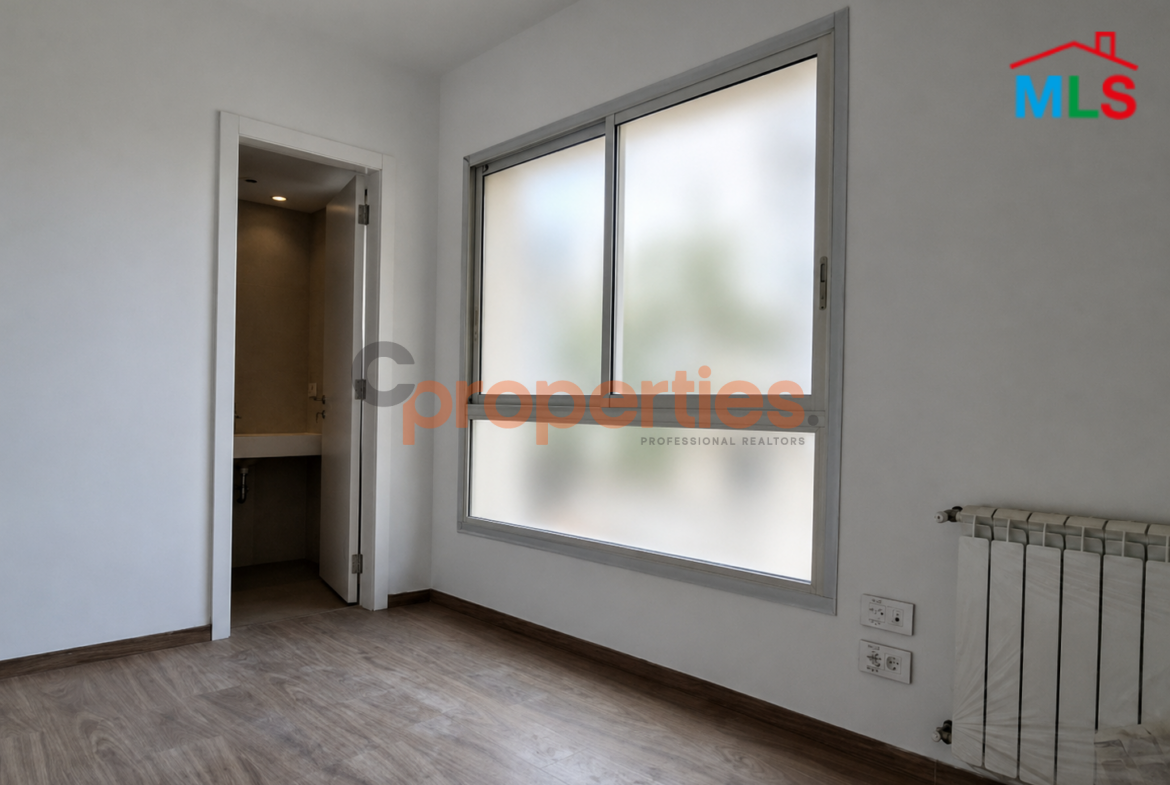 Apartment For Sale In Achrafieh شقة للبيع في الأشرفية CPBWW34