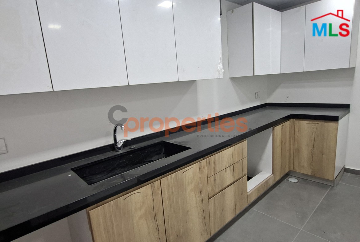Apartment For Sale In Achrafieh شقة للبيع في الأشرفية CPBWW34