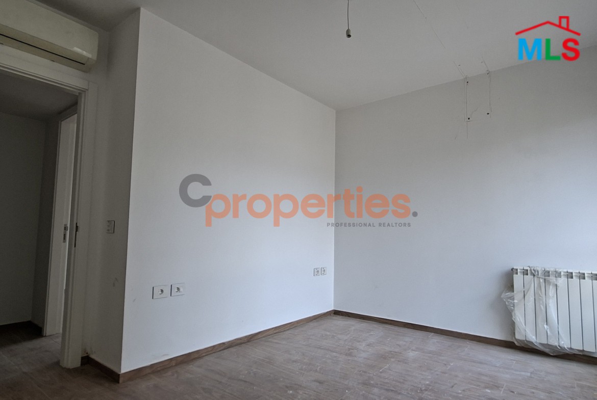 Apartment For Sale In Achrafieh شقة للبيع في الأشرفية CPBWW34