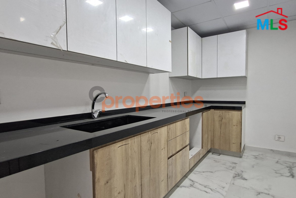 Apartment For Sale In Achrafieh شقة للبيع في الأشرفية CPBWW33