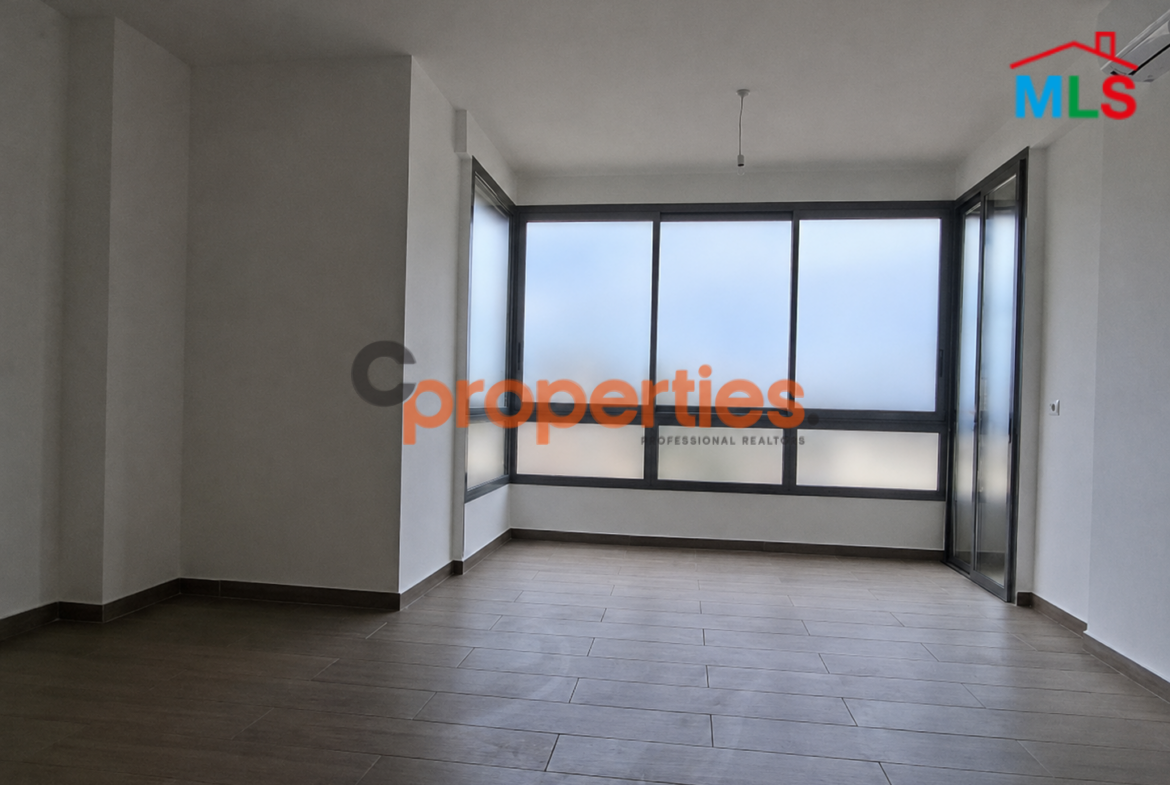 Apartment For Sale In Achrafieh شقة للبيع في الأشرفية CPBWW28
