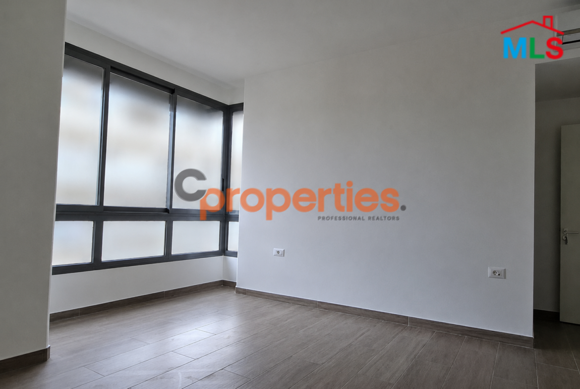 Apartment For Sale In Achrafieh شقة للبيع في الأشرفية CPBWW28