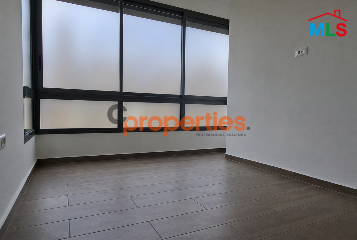 Apartment For Sale In Achrafieh شقة للبيع في الأشرفية CPBWW28