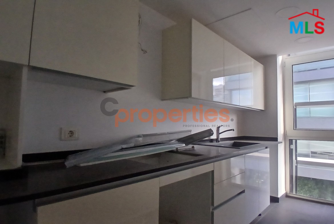 Apartment For Sale In Achrafieh شقة للبيع في الأشرفية CPBWW23