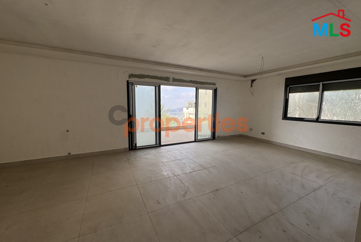 Apartment for sale in Cornet Chahwan with a garden – CPMF18