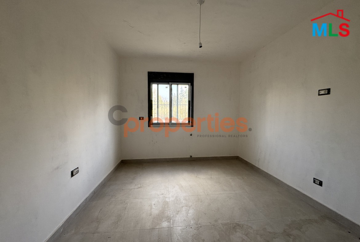 Apartment for sale in Cornet Chahwan with a garden – CPMF18
