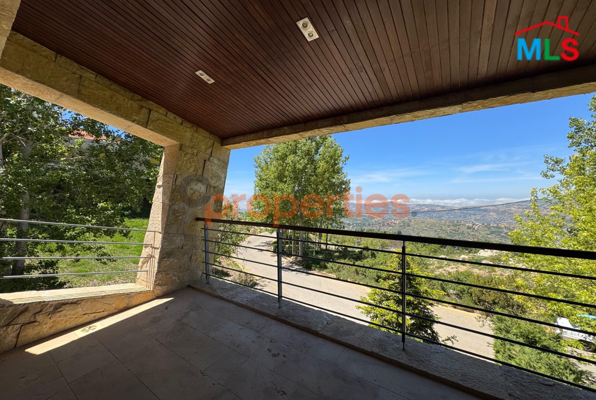 Triplex For sale in Faqra – CPKMF43