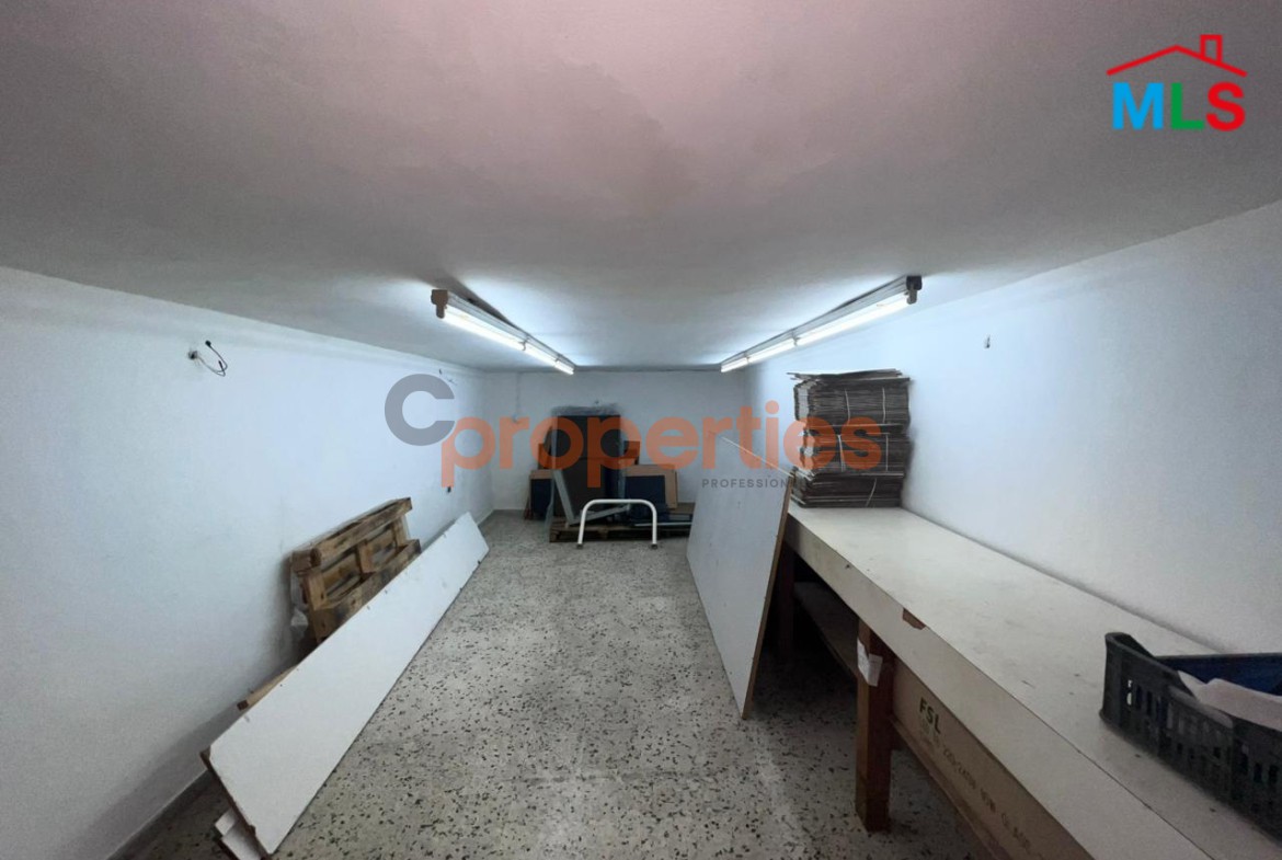 Showroom For Sale | Dekwaneh | CPCC17