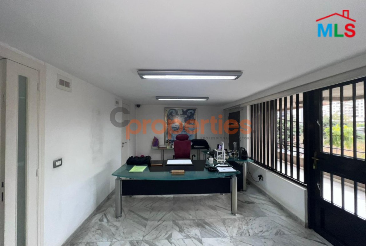 Showroom For Sale | Dekwaneh | CPCC17