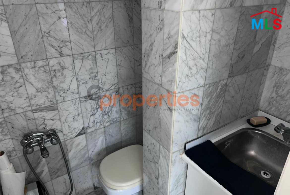Showroom For Sale | Dekwaneh | CPCC17
