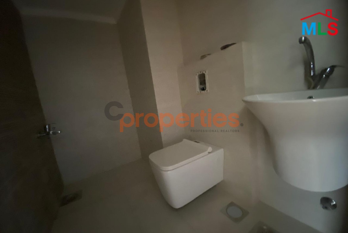 Modern Apartment in a New Building For Sale | Zalka- CPFY16