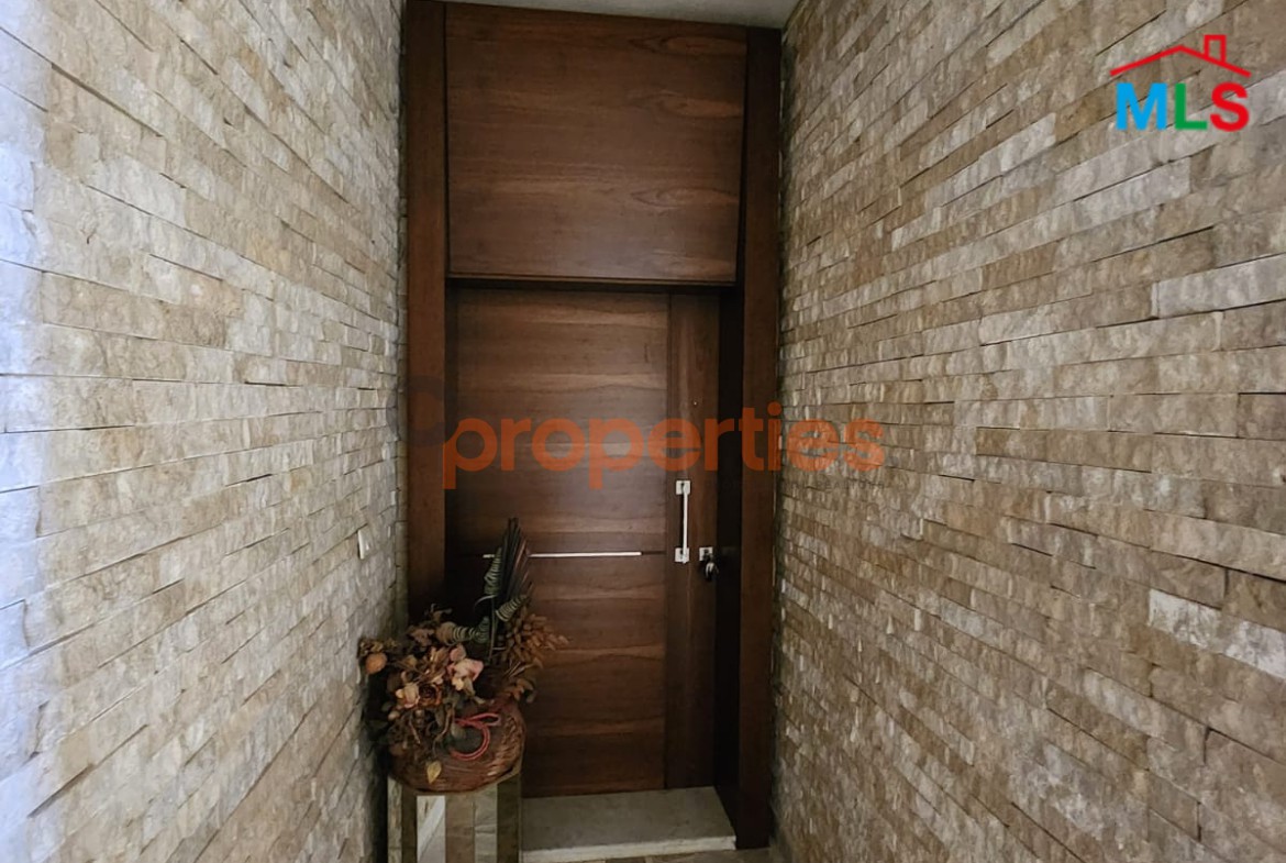 Apartment For Sale In Ballouneh – CPKRH46