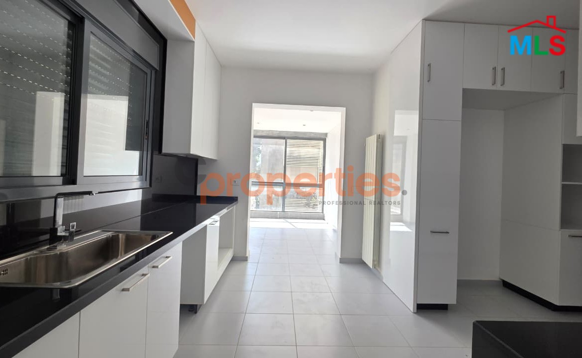 High-End Duplex with Full Roof Terrace for Sale in Monteverde – CPGA77