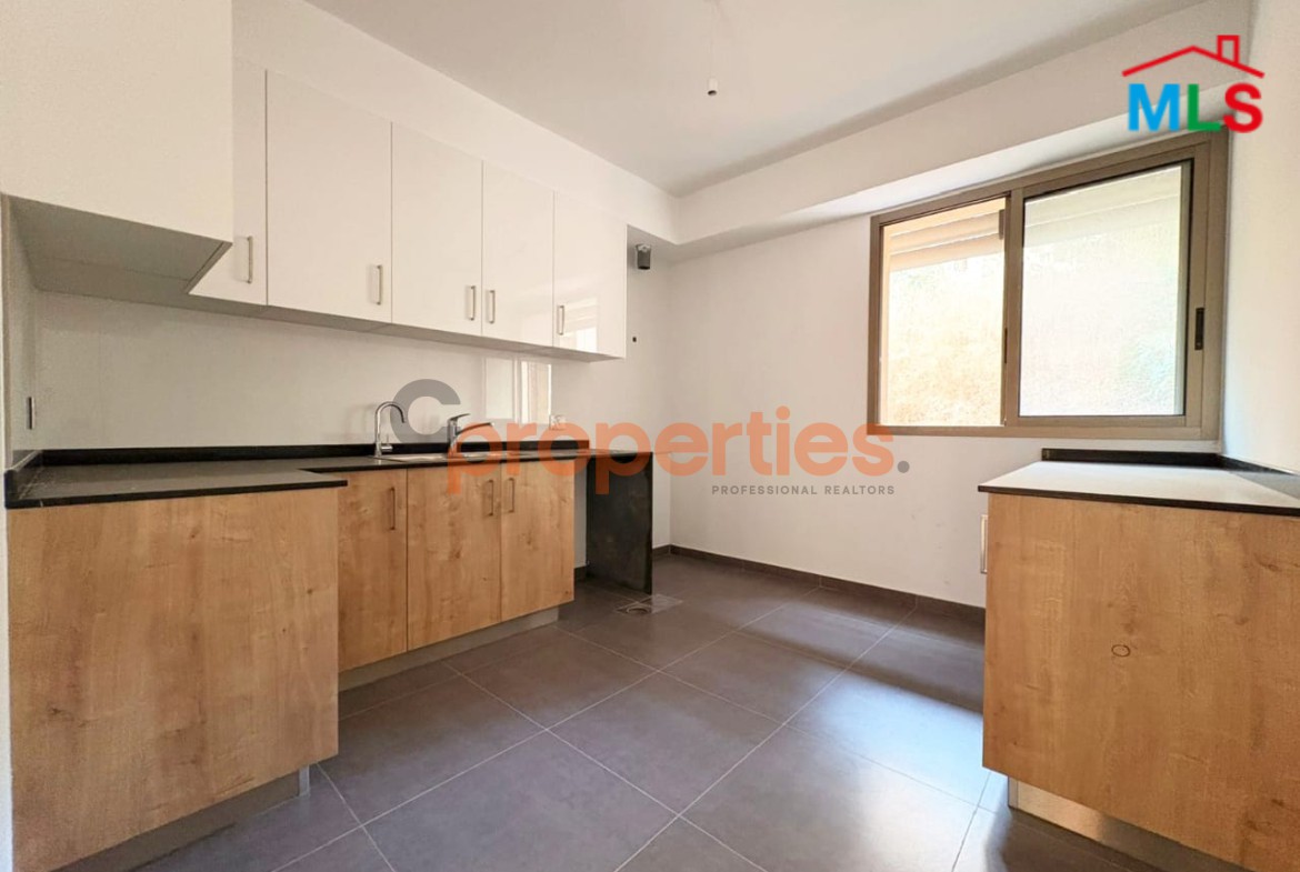 Apartment For Sale In Louaize – CPFY145