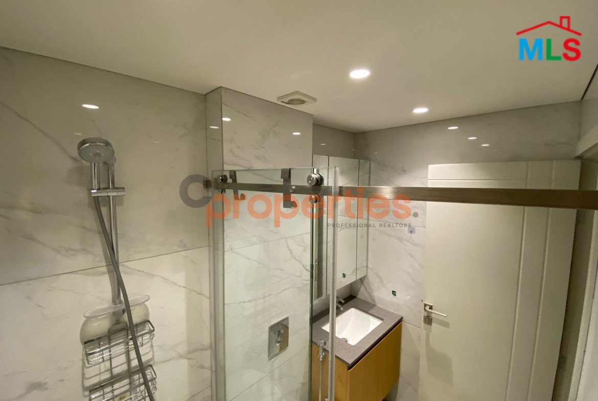 Furnished Apartment for sale in Achrafieh شقة مفروشة للبيع في الأشرفية CPBWW06