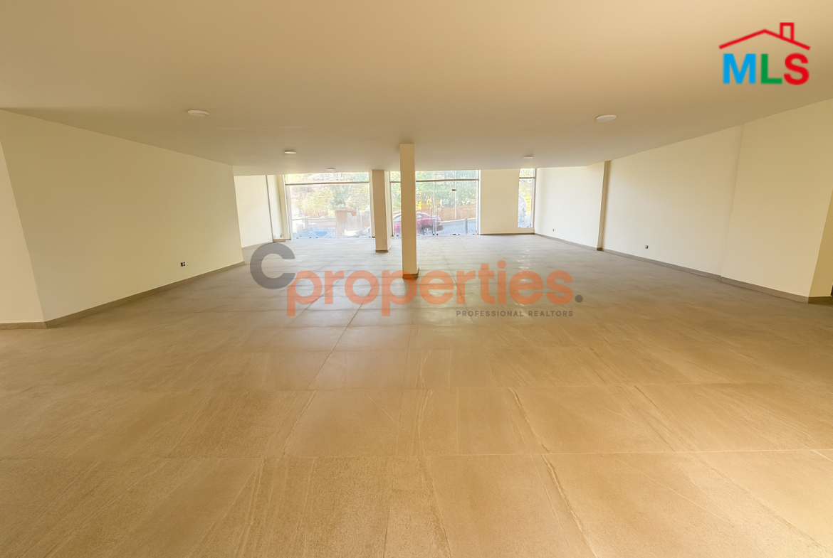 1000 SQM Spacious Showroom with 6 Facades for Sale in Mansourieh / Beit Mery – CPGA73