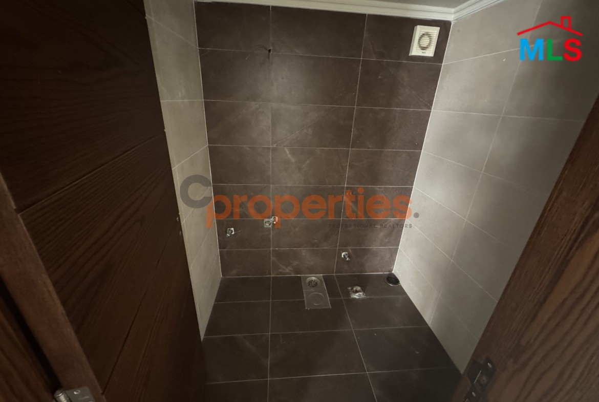 1000 SQM Spacious Showroom with 6 Facades for Sale in Mansourieh / Beit Mery – CPGA73