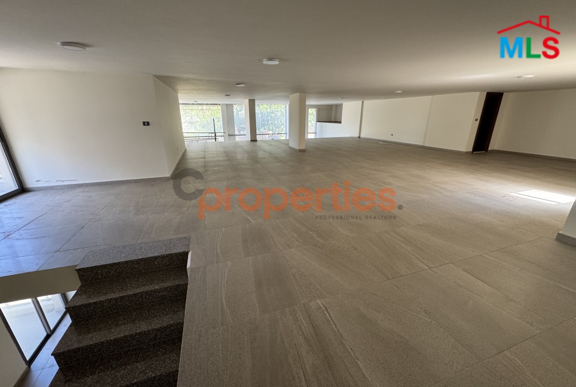 1000 SQM Spacious Showroom with 6 Facades for Sale in Mansourieh / Beit Mery – CPGA73