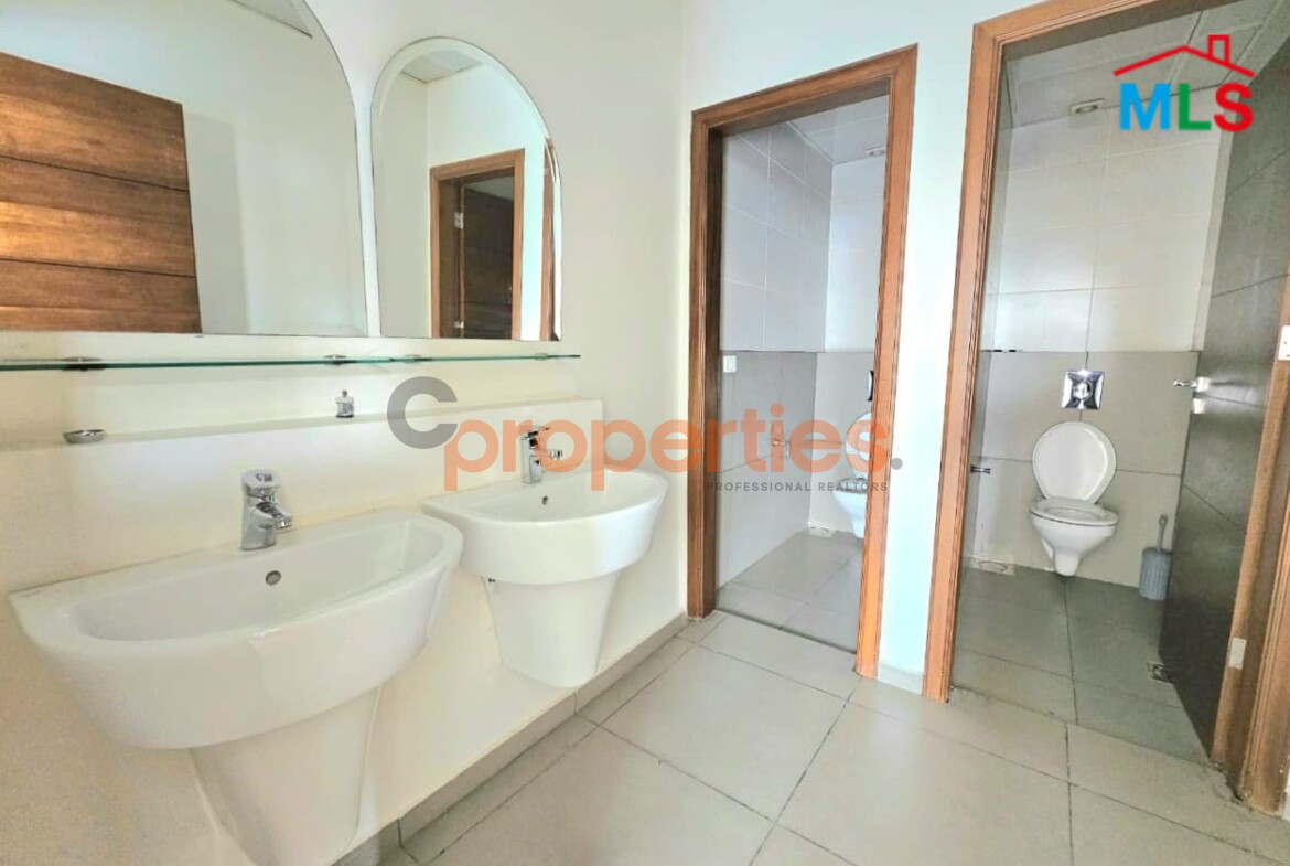 Office For Sale In Dbayeh | مكتب للبيع في ضبية – CPRD158