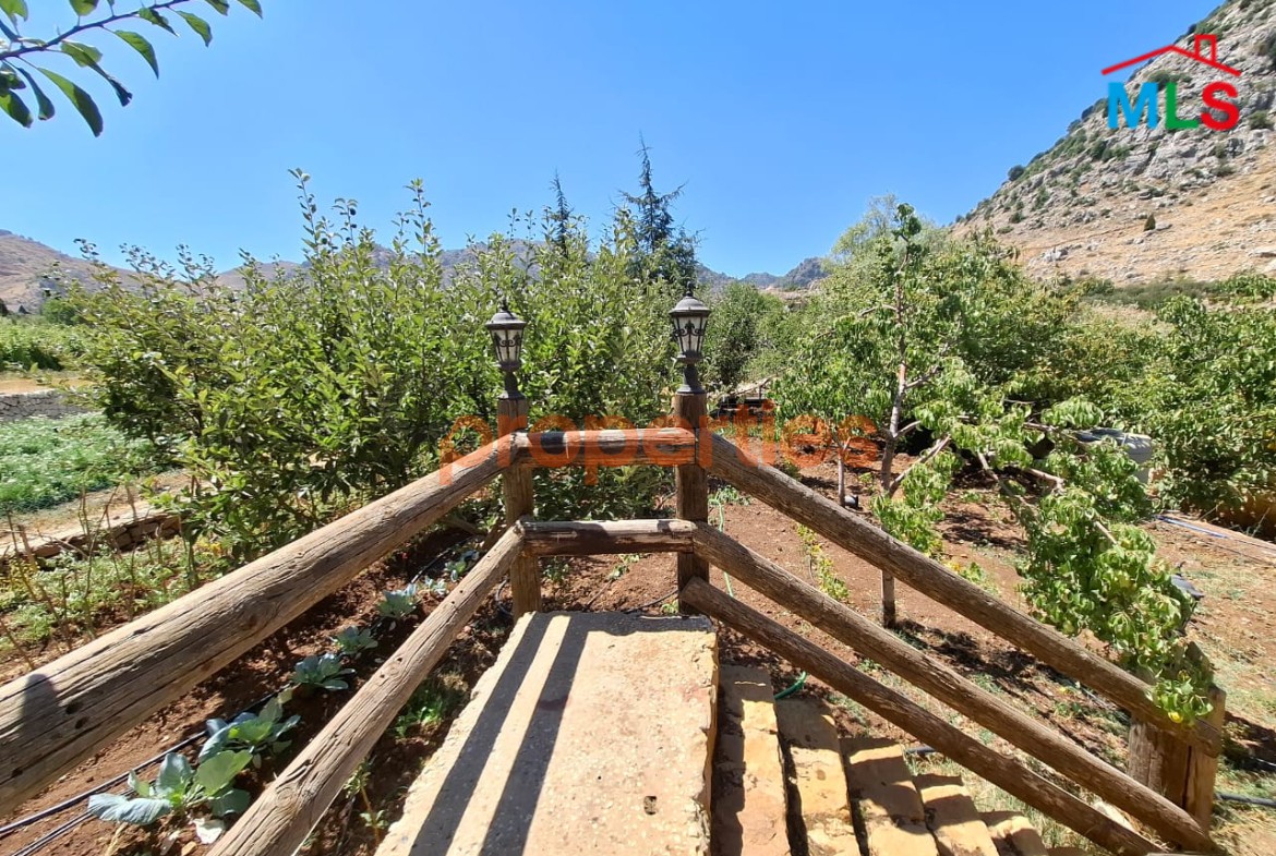 Private House with Panoramic Mountain View For Sale In Laqlouq – CPKCC46