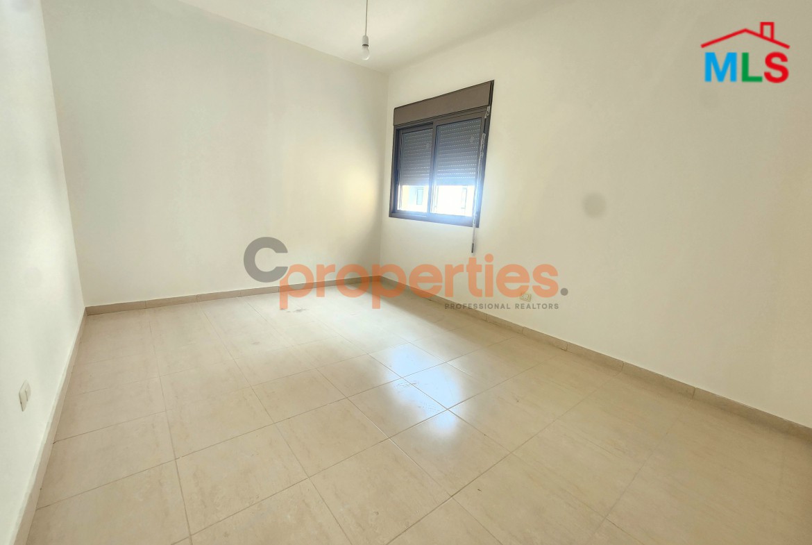 Apartment For Sale in Jeddayel – CPJMH03