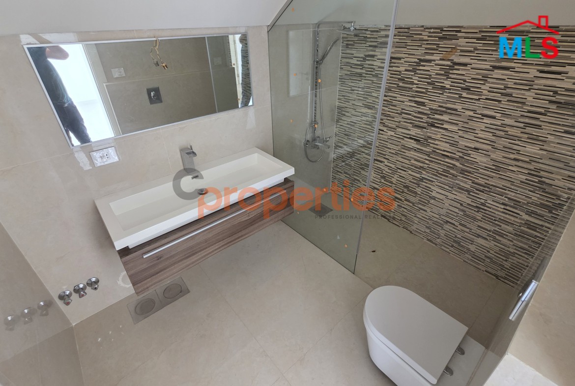 Luxurious duplex for sale in Mansourieh – CPGA67