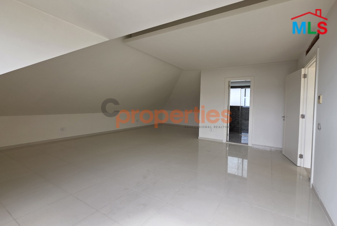 Luxurious duplex for sale in Mansourieh – CPGA67