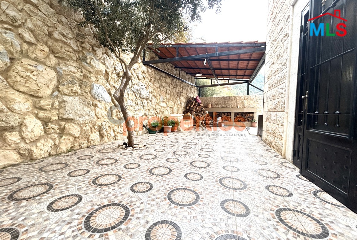 Villa For Sale in Jbeil فيلا فخمة للبيع في جبيل – CPJRK146