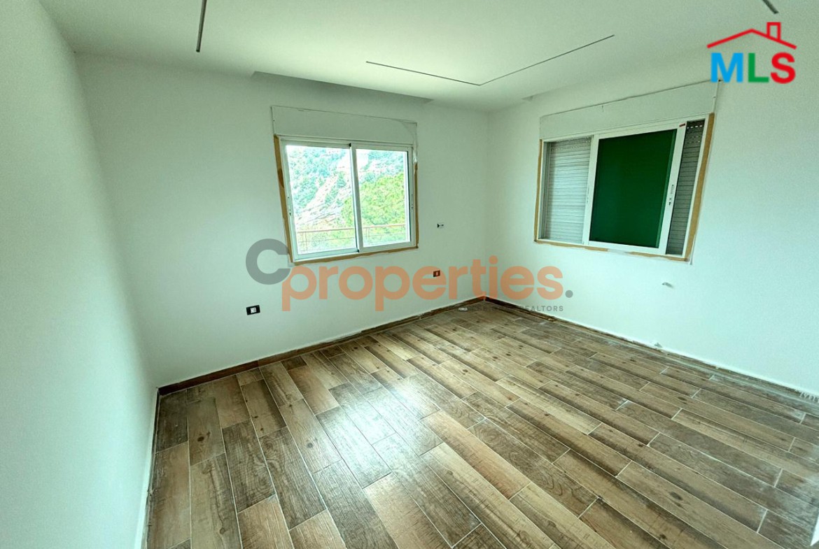Apartment For Sale In Chnaniir – CPJGK01