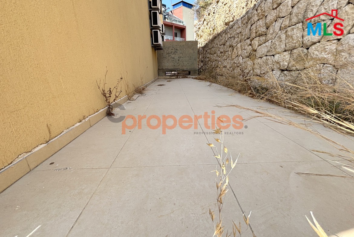 Apartment For Sale in Blat – jbeil CPJRK199
