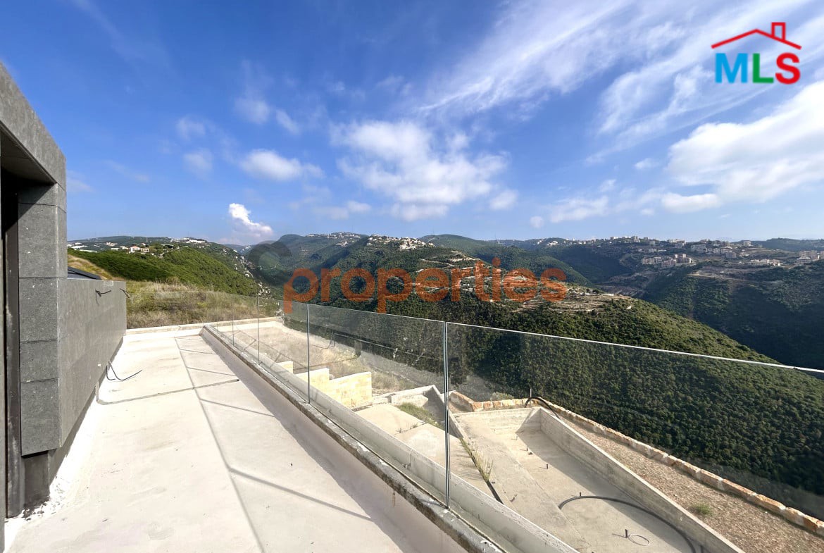 Villa For Sale In Jbeil فيلا للبيع في جبيل – CPJRK115