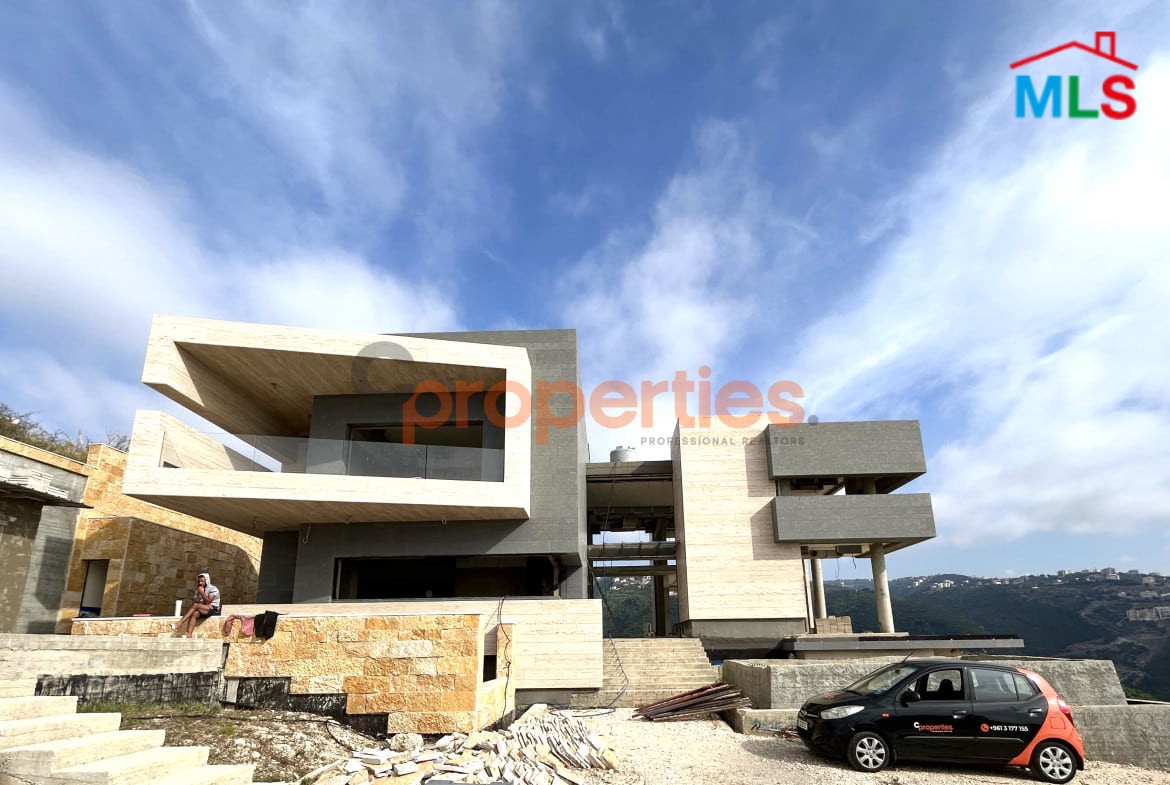 Villa For Sale In Jbeil فيلا للبيع في جبيل – CPJRK115