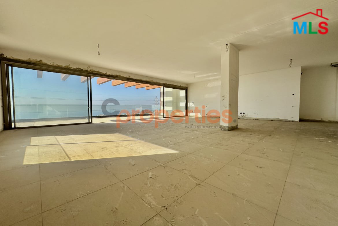 Apartment For Sale in Mtayleb with Terrace – CPCF272