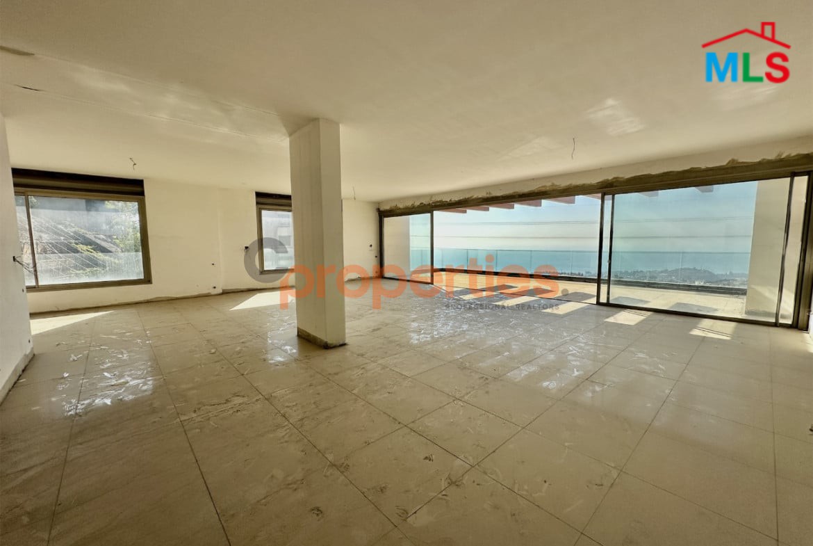 Apartment For Sale in Mtayleb with Terrace – CPCF272