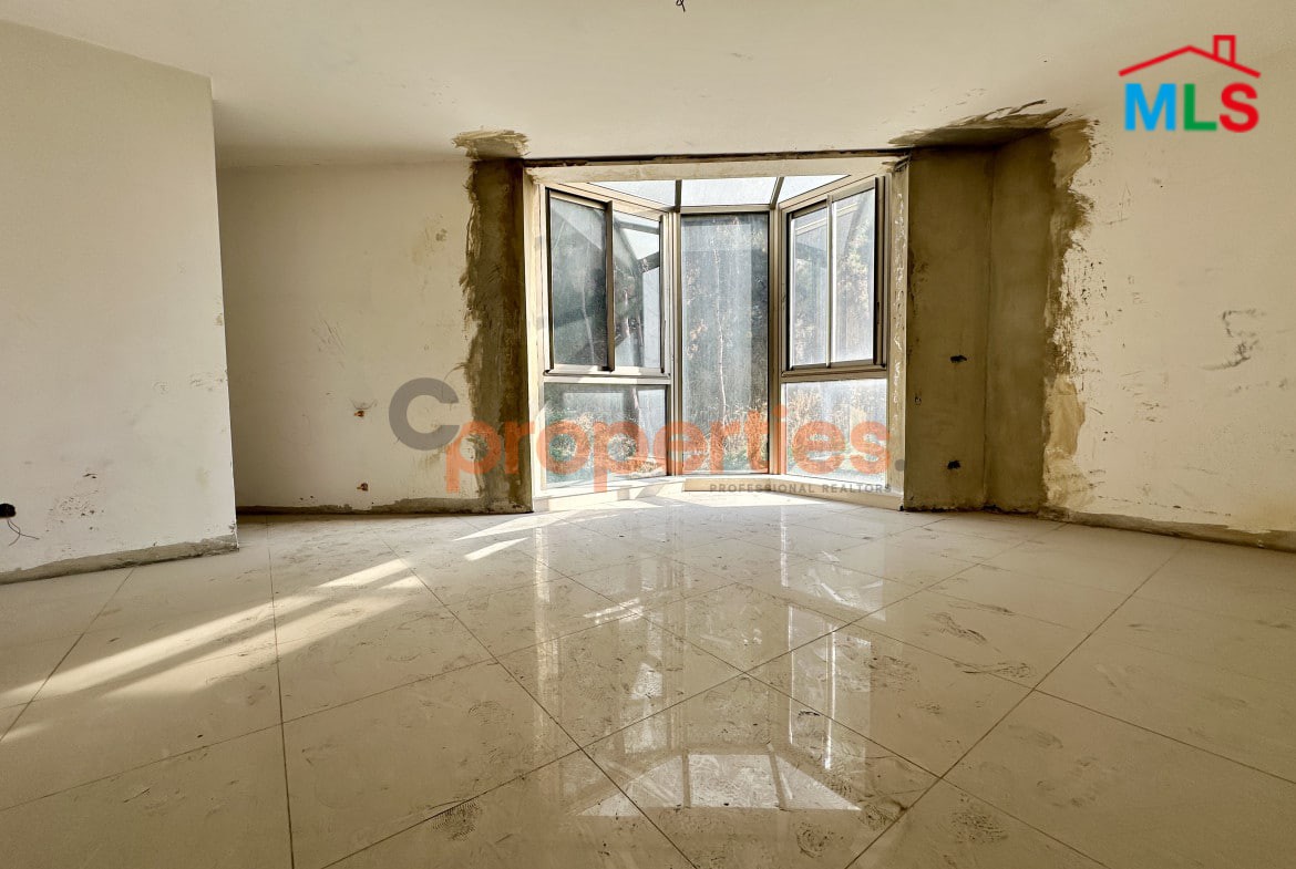 Apartment For Sale in Mtayleb with Terrace – CPCF272