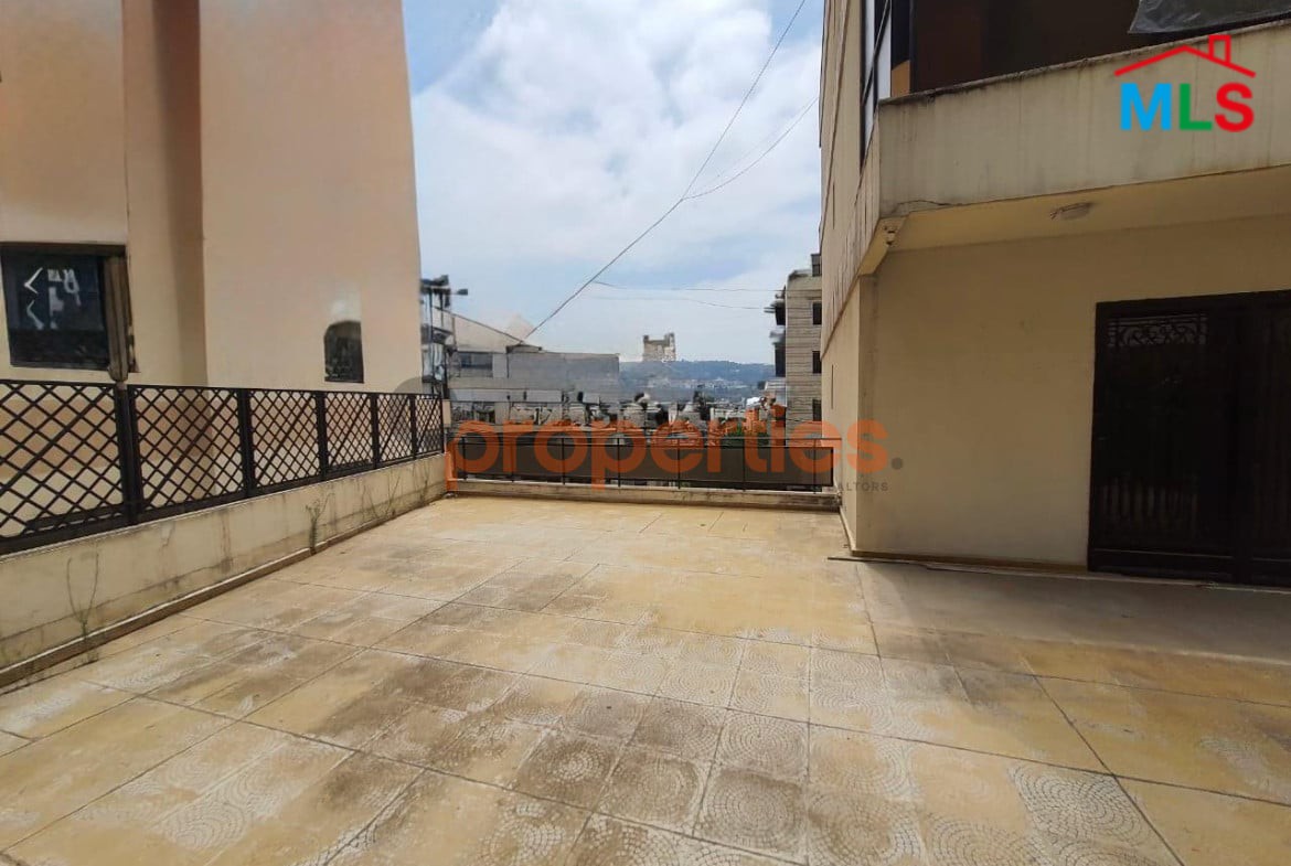 Apartment with Terrace for Sale in Mansourieh – CPGA46