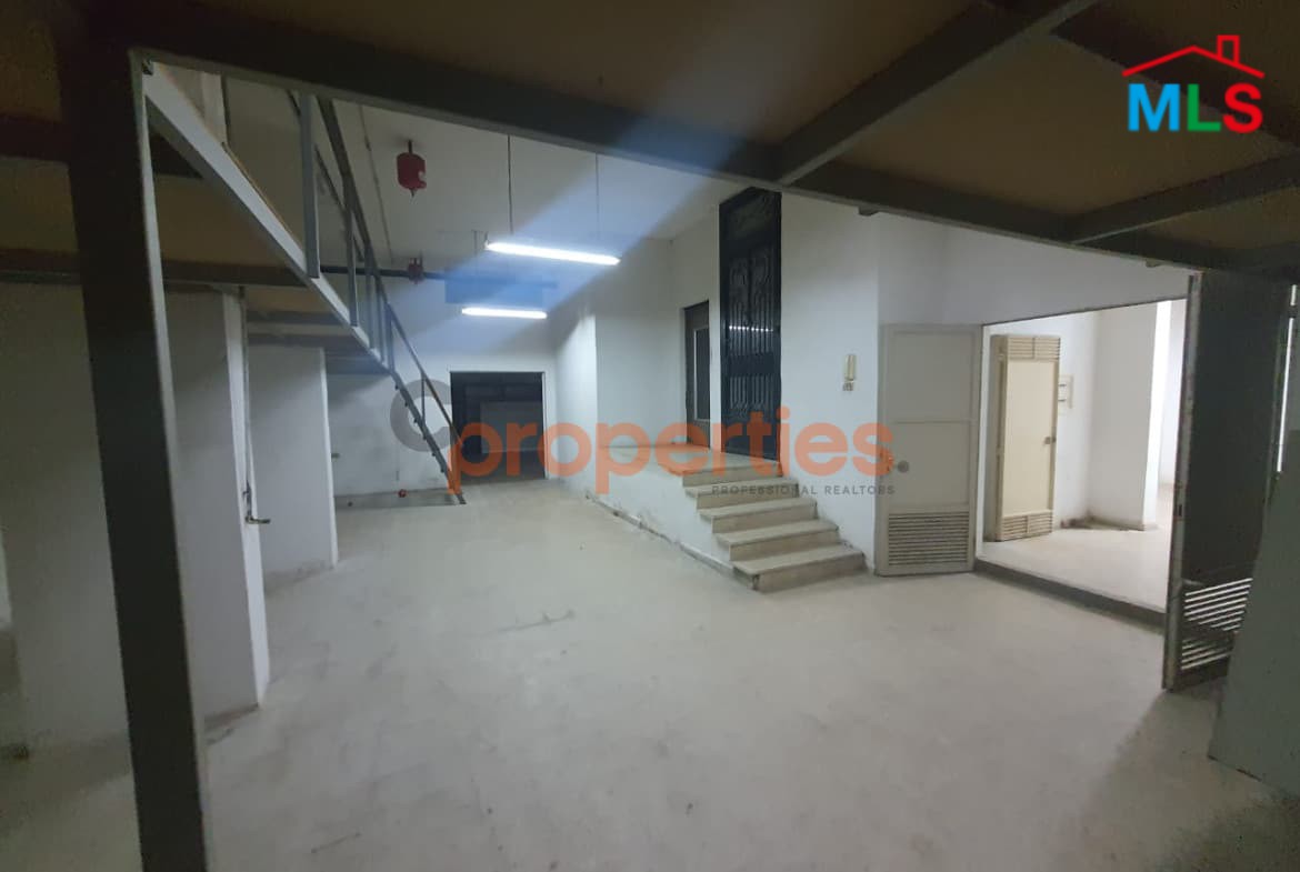 Warehouse for Sale in Mansourieh – CPGA43