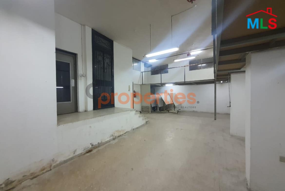 Warehouse for Sale in Mansourieh – CPGA43