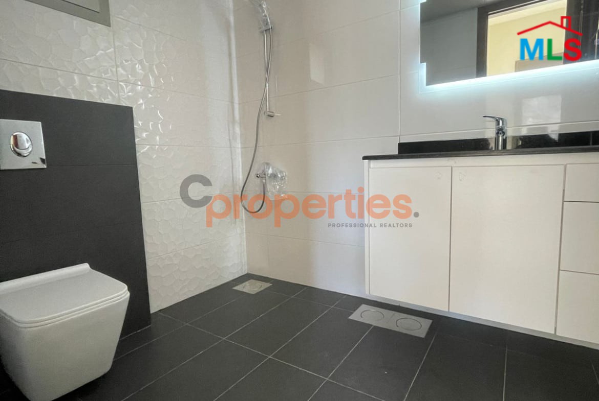 Apartment For Sale in Adma – شقة للبيع في أدما – CPKMT71